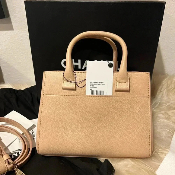 CHANEL NWT Neo Executive Small Grained Calfskin Leather Purse Bag Crossbody Gold - Picture 5 of 11